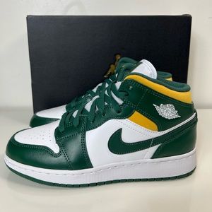 Air Jordan 1 Mid (GS) Sonic Size 5.5Y / Women’s Size 7